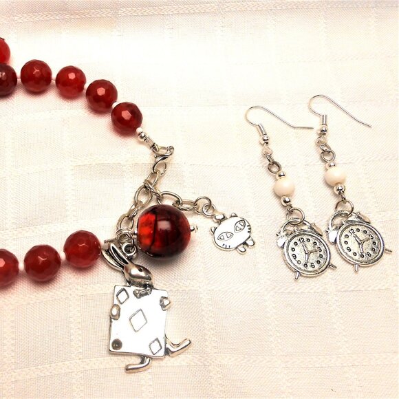 Alice in Wonderland Single-strand bracelet and earrings - red - handmade - Picture 2 of 2